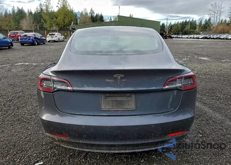 2020 Tesla Model 3 z USA, uszkodzony, nr VIN 5YJ3E1EB2LF710862